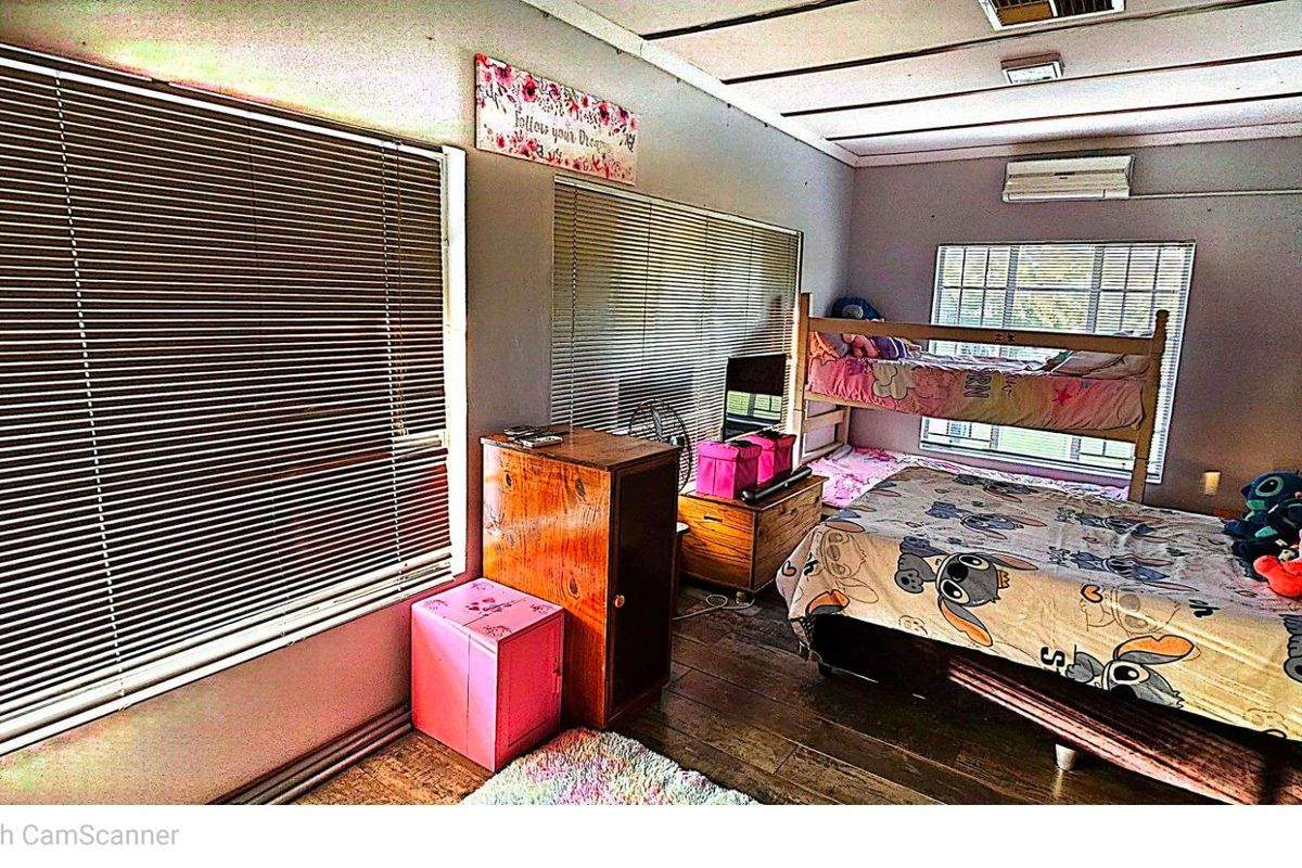 House For Sale in Rhodesdene - Photo 4