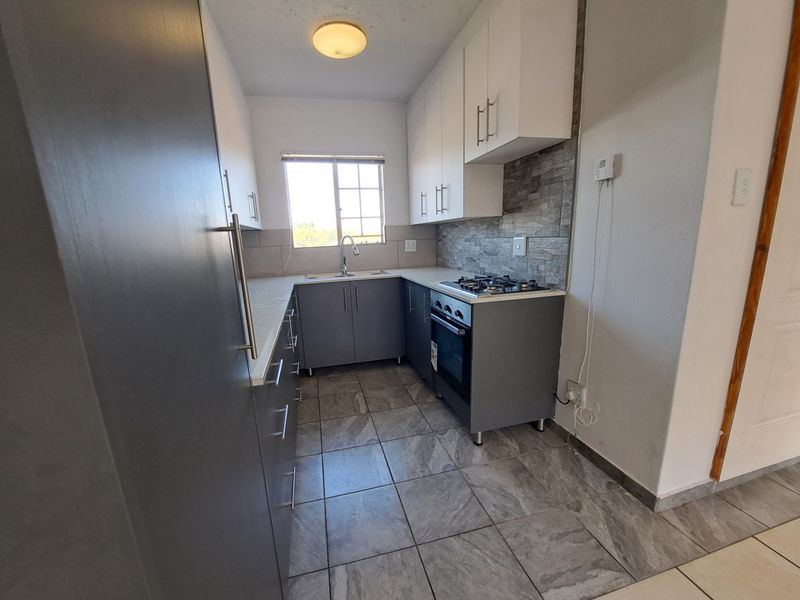 Apartment For Sale in Mountain View - Photo 4