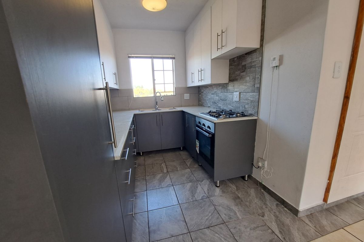 Apartment For Sale in Mountain View - Photo 4