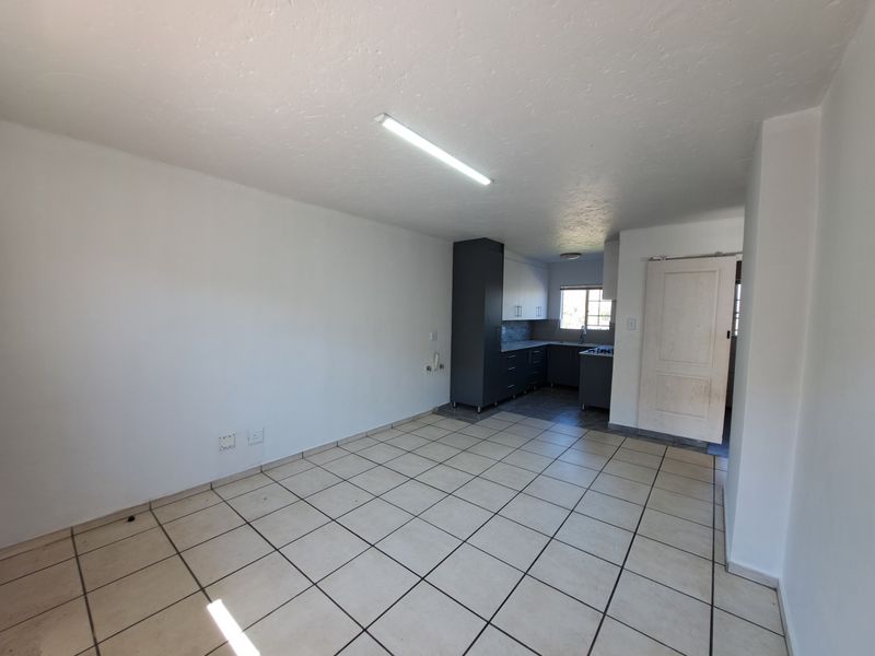 Apartment For Sale in Mountain View - Photo 2