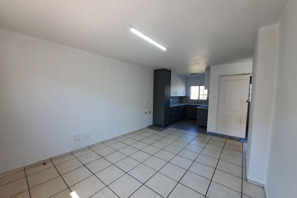 Apartment For Sale in Mountain View - Photo 2