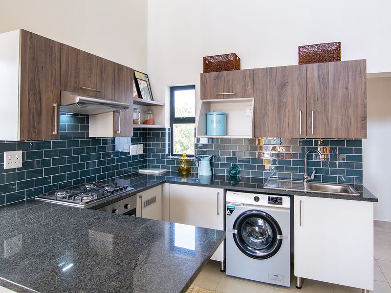 Apartment For Sale in Linbro Park - Photo 2