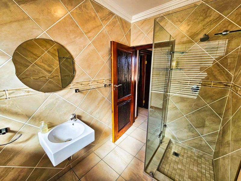 House For Sale in Herolds Bay - Photo 4