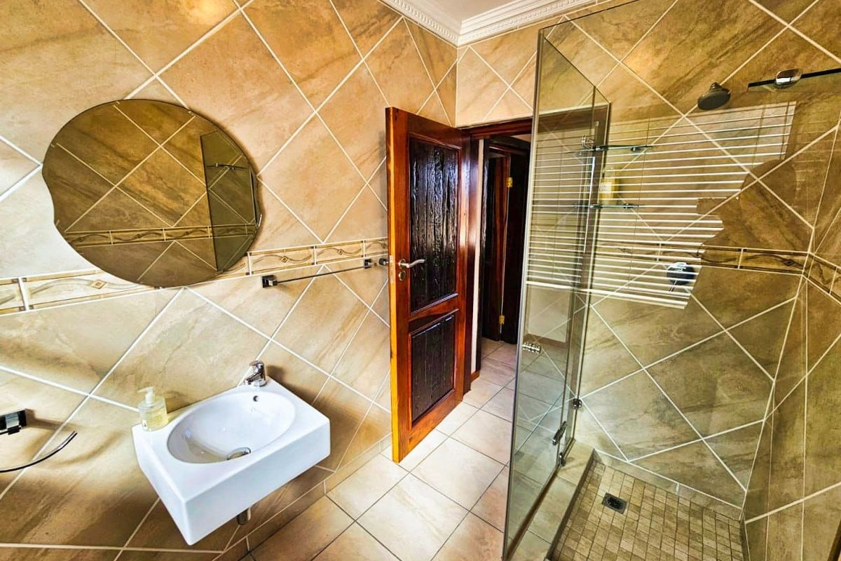 House For Sale in Herolds Bay - Photo 4