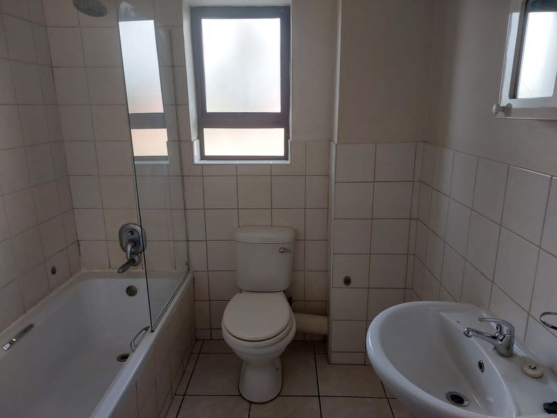 Apartment For Sale in Doringkruin - Photo 8