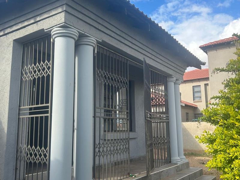 House For Sale in Serala View - Photo 2