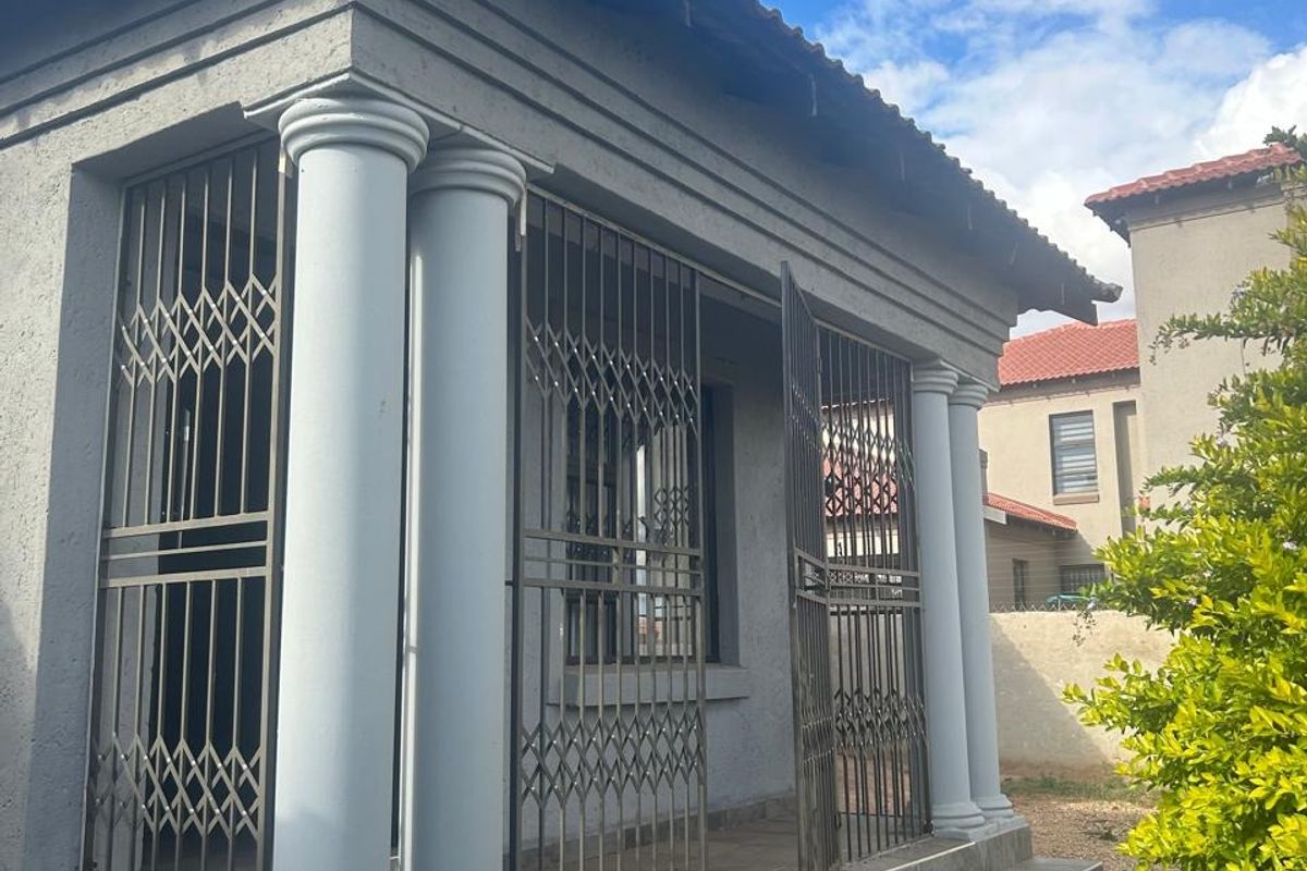 House For Sale in Serala View - Photo 2