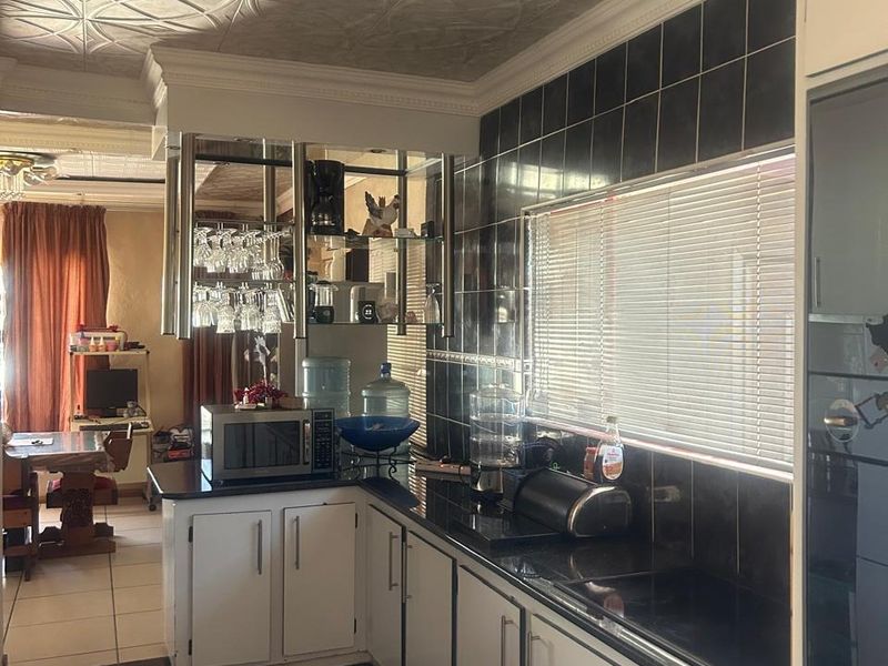 House For Sale in Flora Park - Photo 10