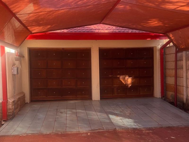 House For Sale in Flora Park - Photo 3