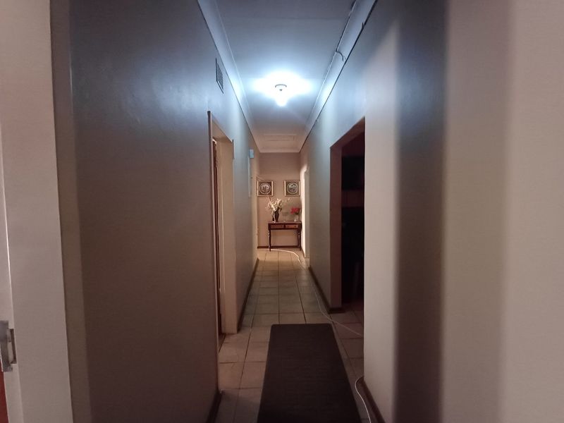 House For Sale in Meiringspark - Photo 8