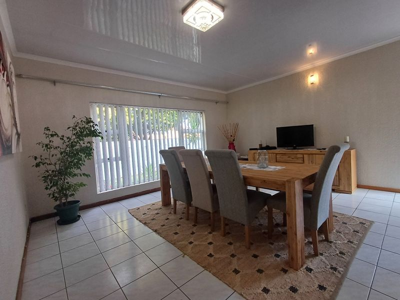 House For Sale in Flamwood - Photo 10