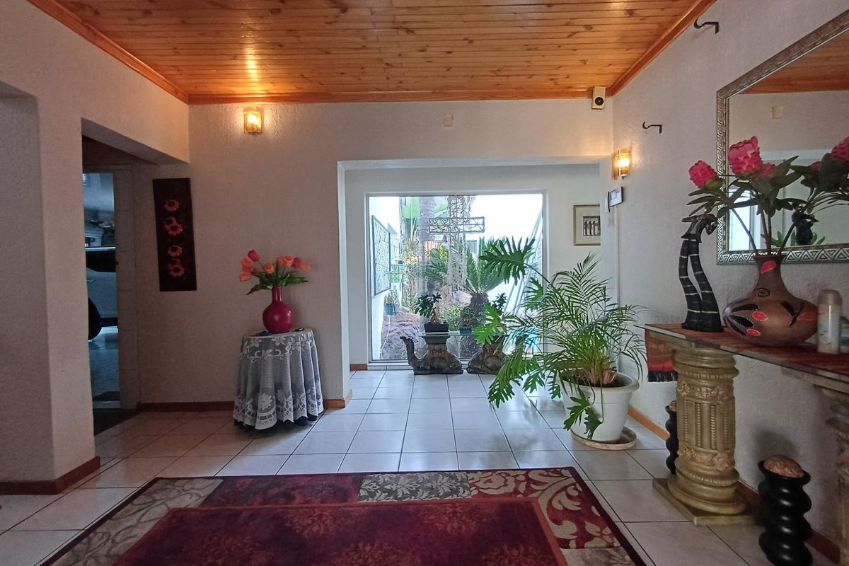 House For Sale in Flamwood - Photo 5