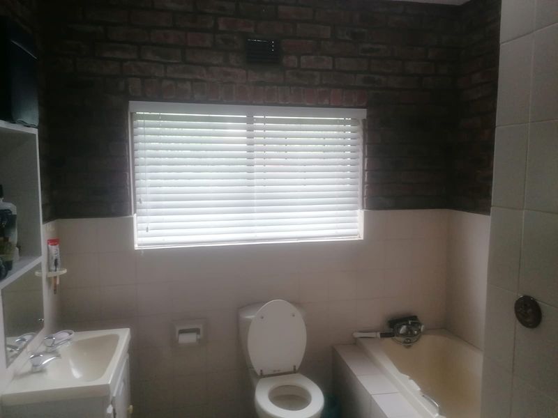 House For Sale in Dana Bay - Photo 2