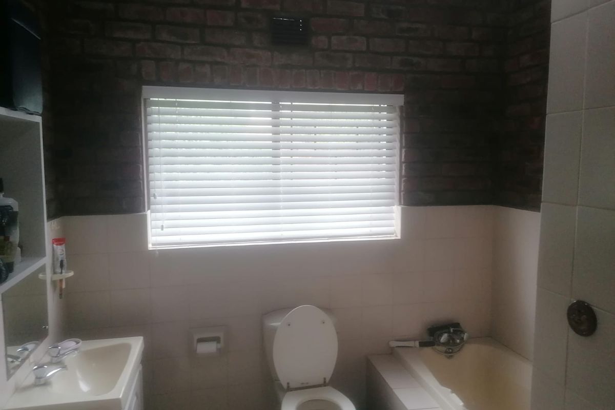 House For Sale in Dana Bay - Photo 2