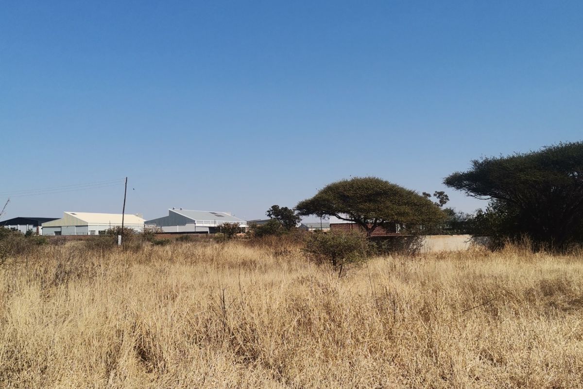 House For Sale in Magna Via Industrial - Photo 2