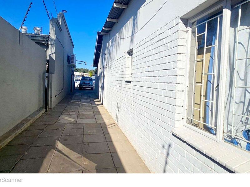 House For Sale in Albertynshof - Photo 2