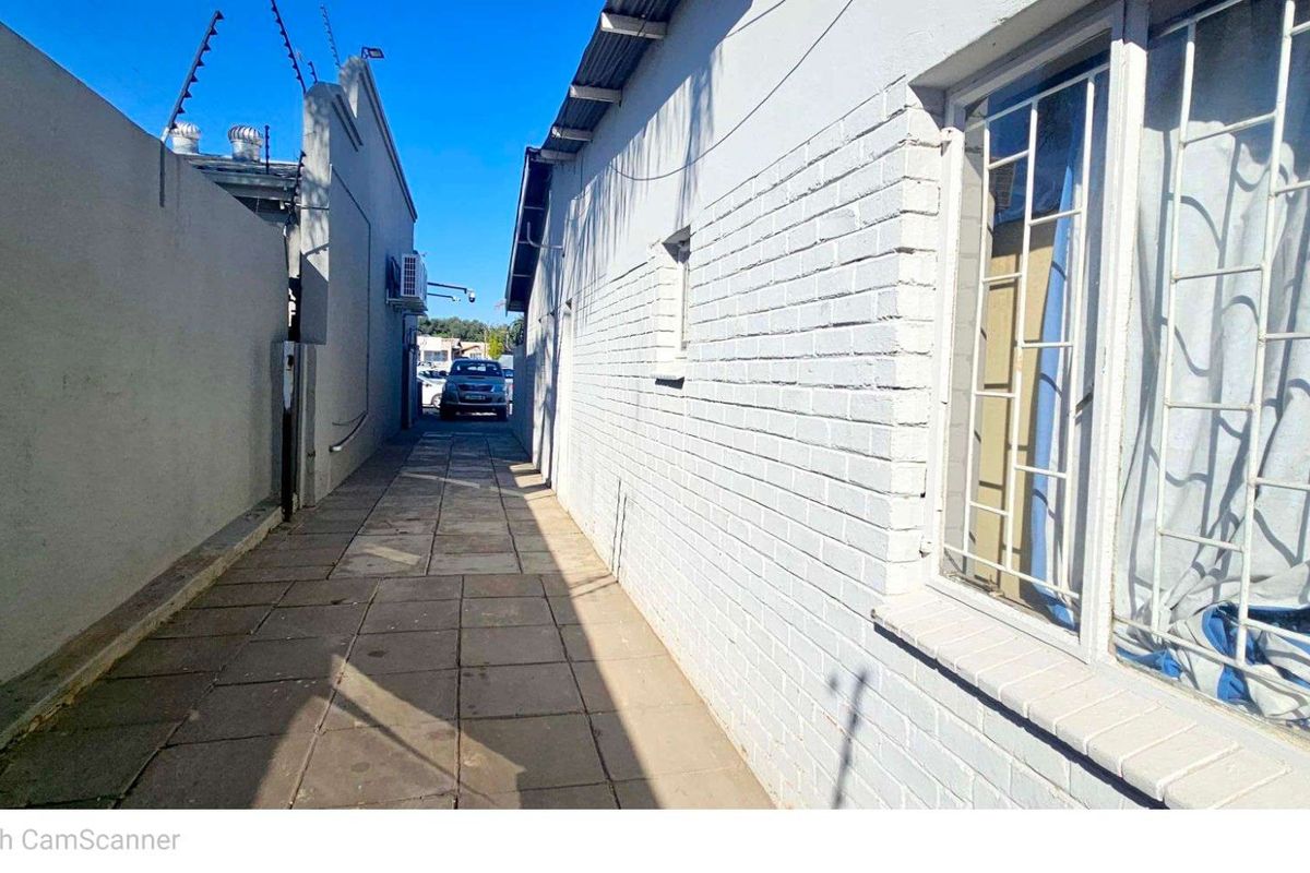 House For Sale in Albertynshof - Photo 2