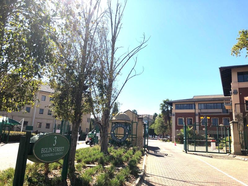 Office For Sale in Sunninghill - Photo 2