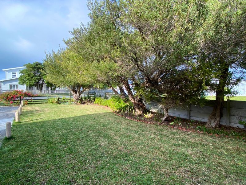 House For Sale in Franskraal - Photo 2