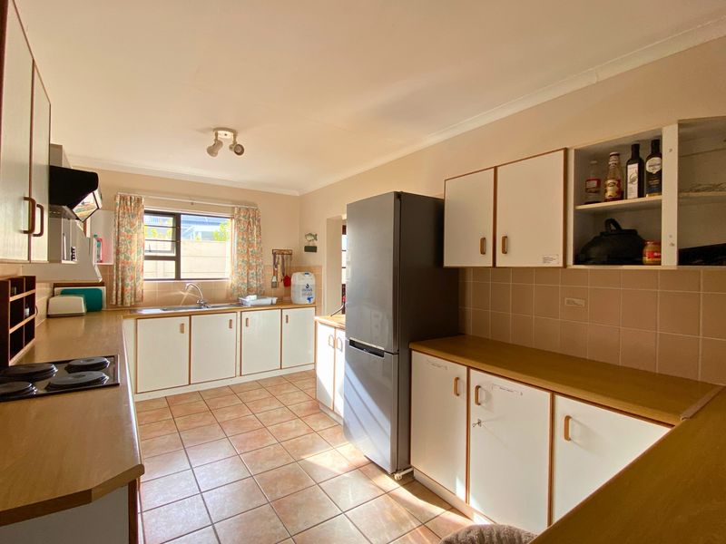 House For Sale in Franskraal - Photo 8