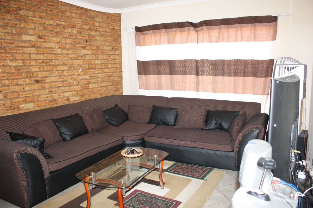 Apartment For Sale in Honeypark - Photo 3