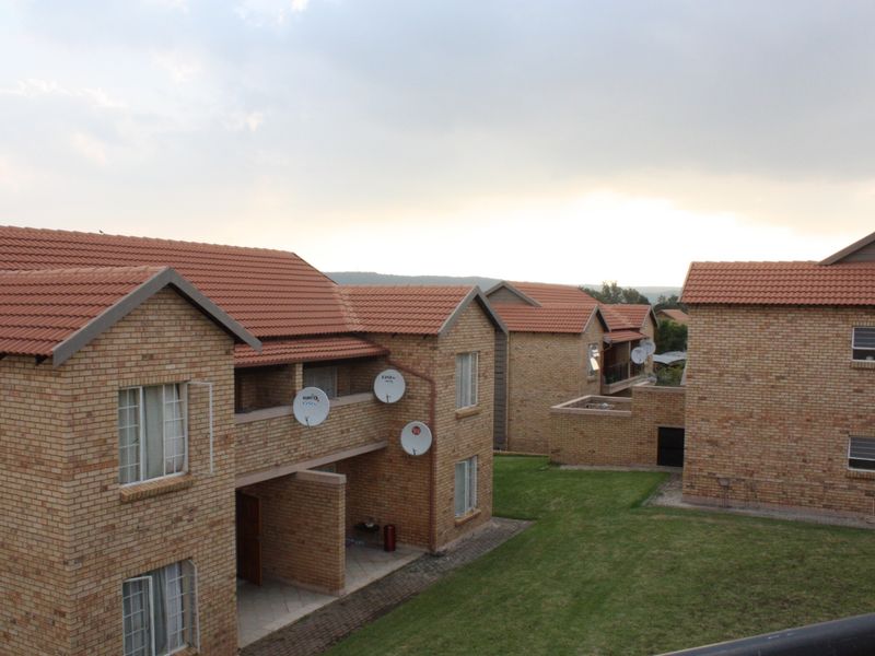 Apartment For Sale in Honeypark - Photo 2
