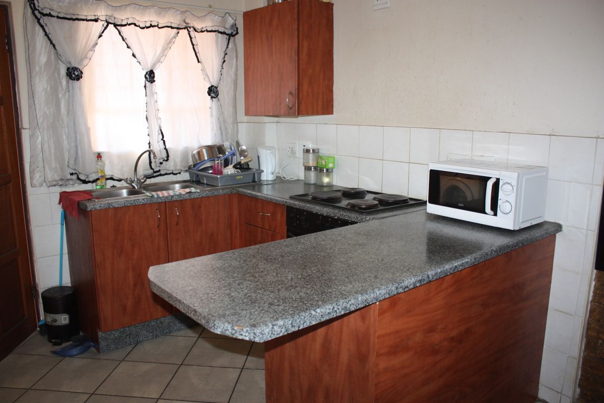 Apartment For Sale in Honeypark - Photo 5