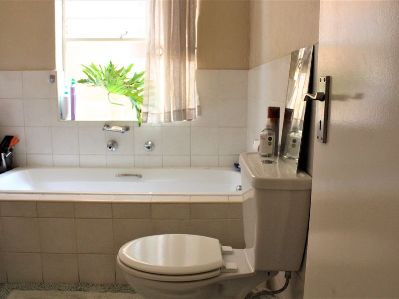 Apartment For Sale in Honeypark - Photo 7