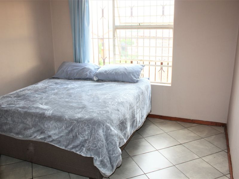 Apartment For Sale in Honeypark - Photo 8