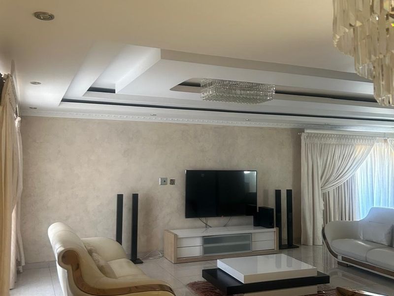 House For Sale in Eagles Crest - Photo 8