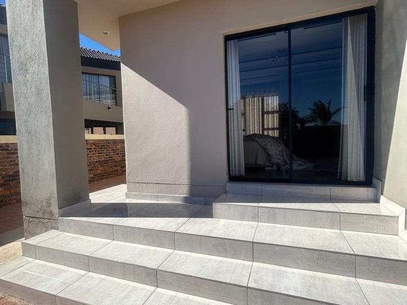 House For Sale in Eagles Crest - Photo 2