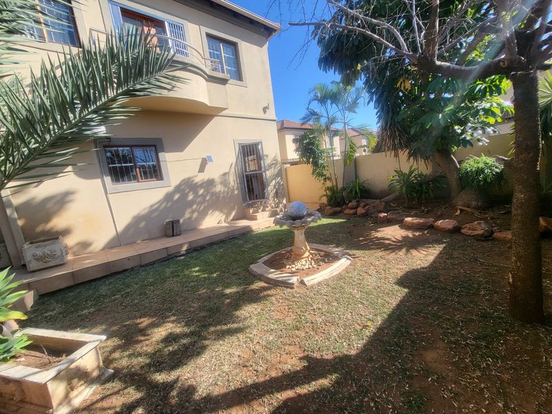 House For Sale in Aloe Ridge - Photo 2