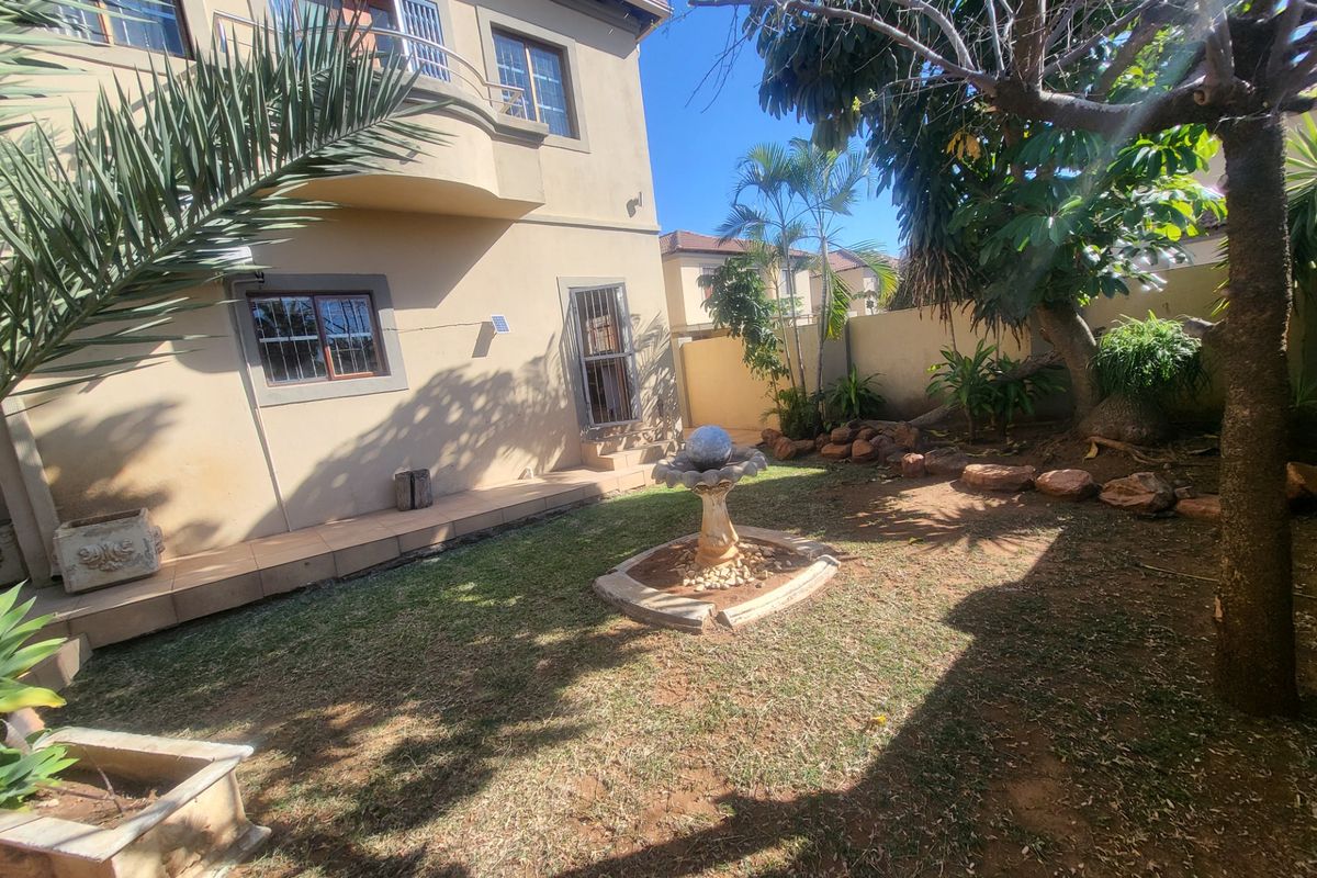 House For Sale in Aloe Ridge - Photo 2