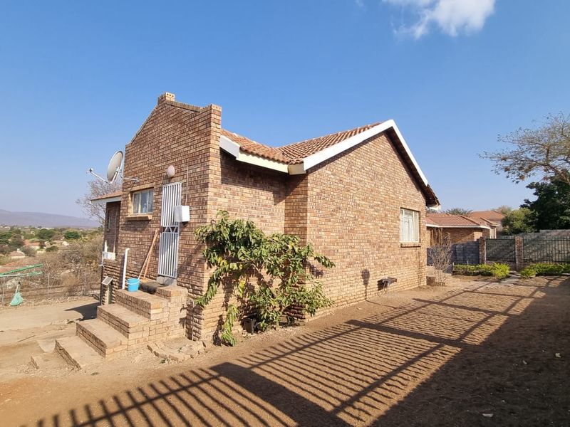 House For Sale in Burgersfort Central - Photo 4