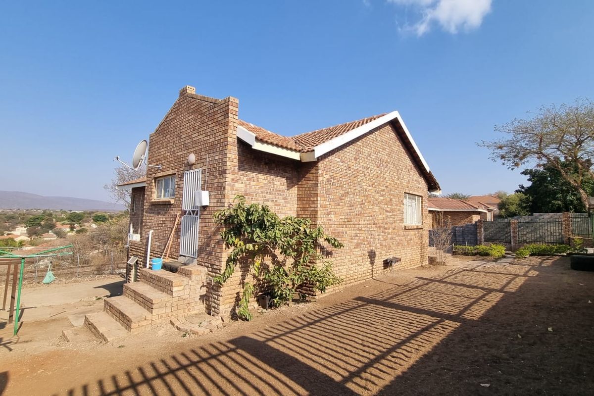 House For Sale in Burgersfort Central - Photo 4