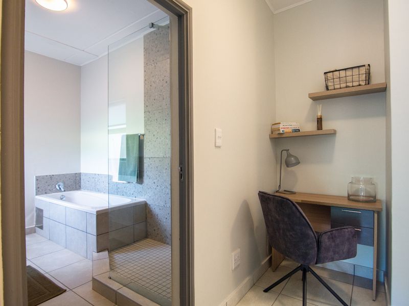 Apartment For Sale in Linbro Park - Photo 7