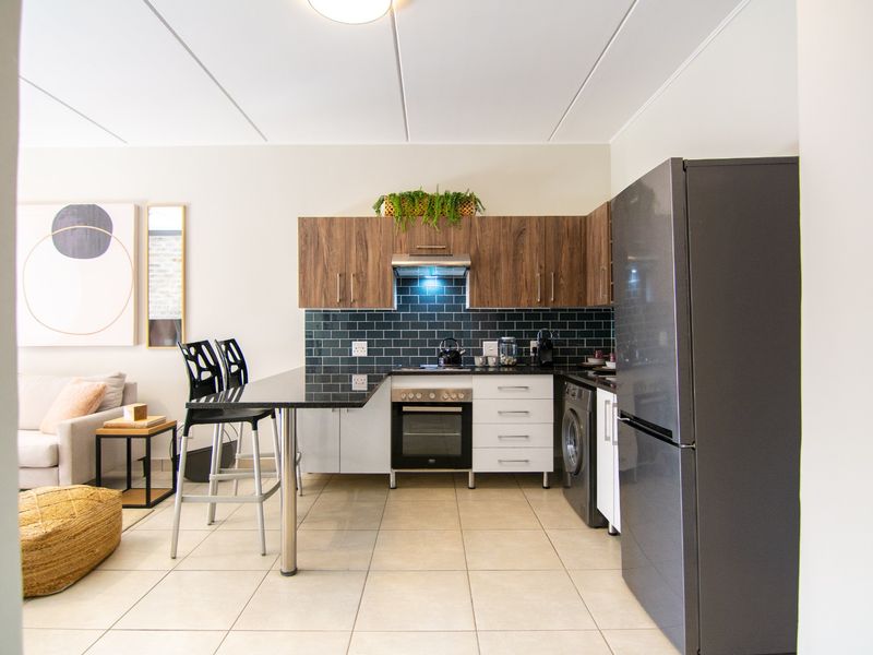 Apartment For Sale in Linbro Park - Photo 2