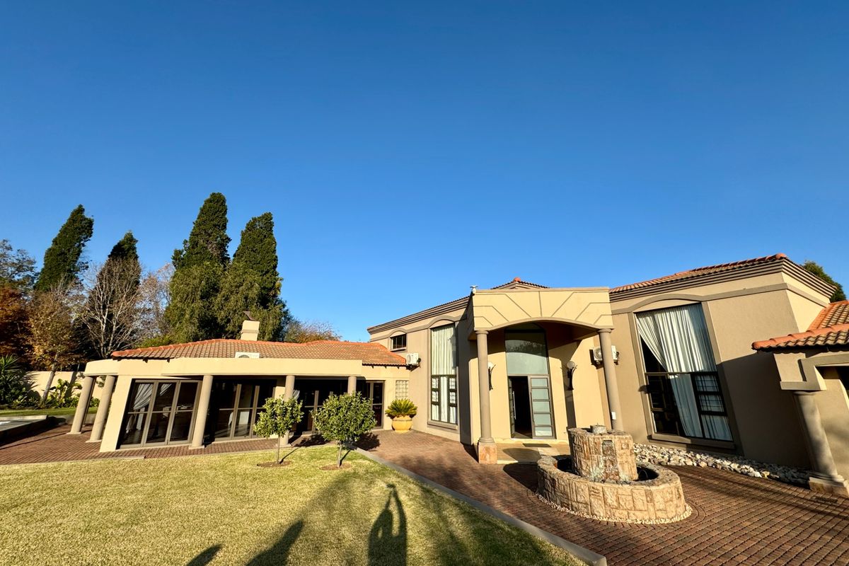 House For Sale in Secunda Central - Photo 2