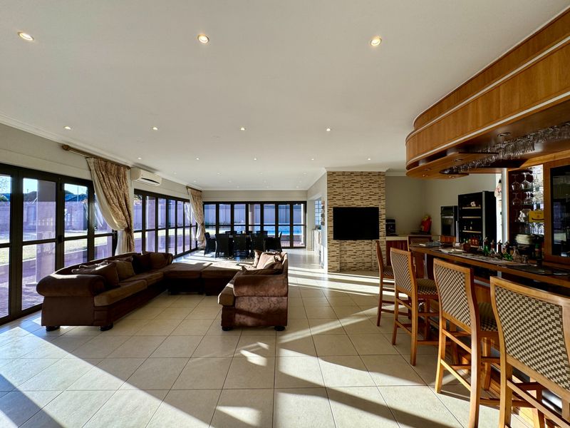 House For Sale in Secunda Central - Photo 9