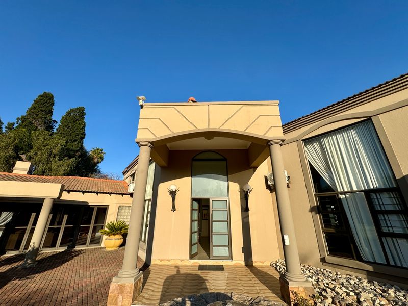 House For Sale in Secunda Central - Photo 4