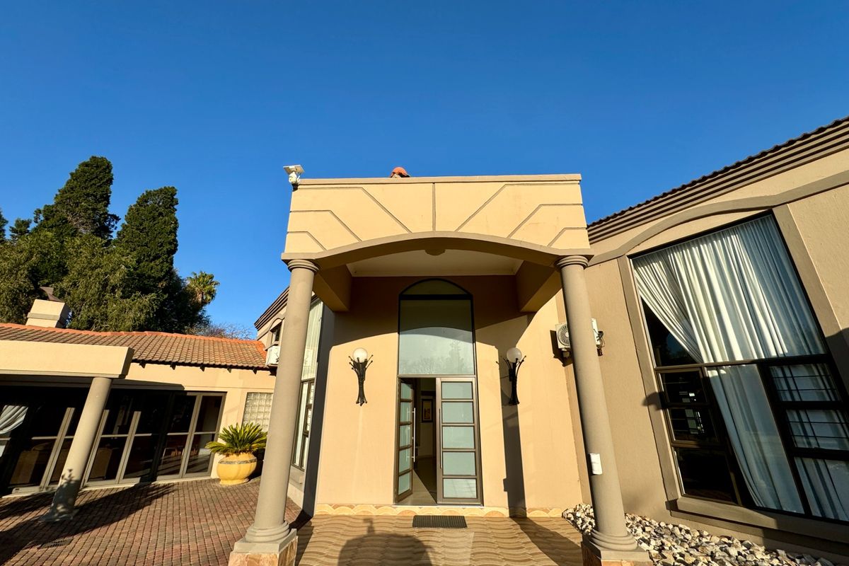 House For Sale in Secunda Central - Photo 4