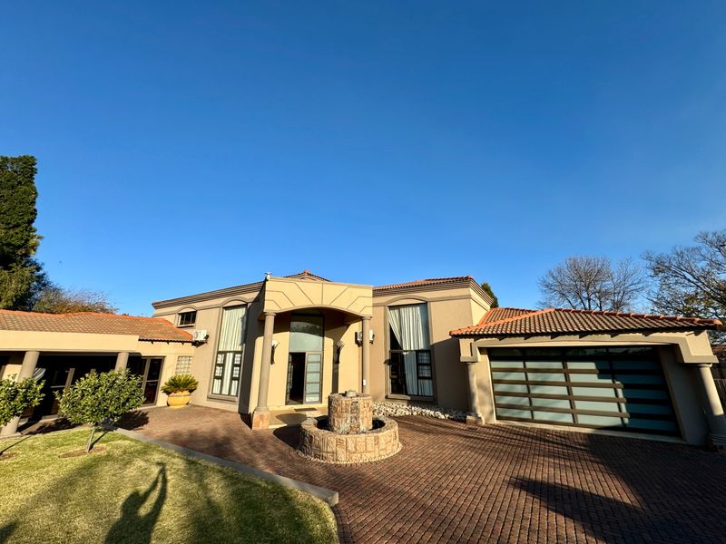 House For Sale in Secunda Central - Photo 3