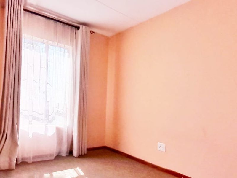 Townhouse For Sale in Ormonde View - Photo 10