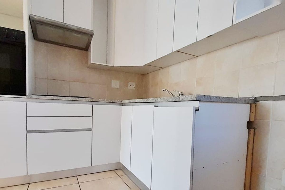 Townhouse For Sale in Ormonde View - Photo 3