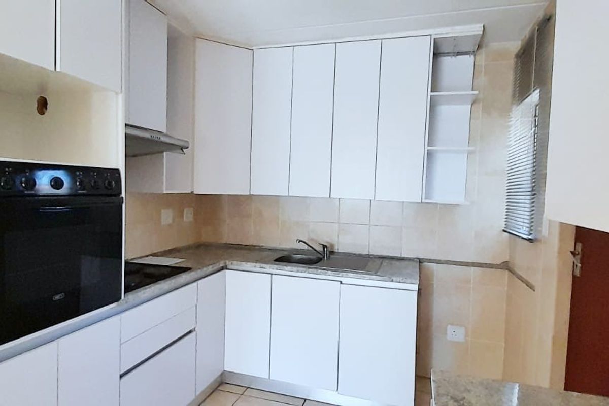 Townhouse For Sale in Ormonde View - Photo 2