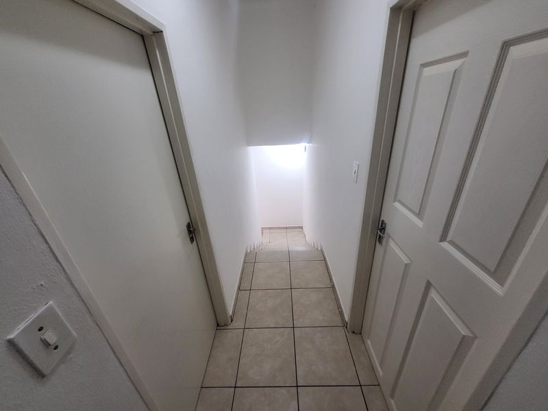 Townhouse For Sale in Aloe Ridge - Photo 9