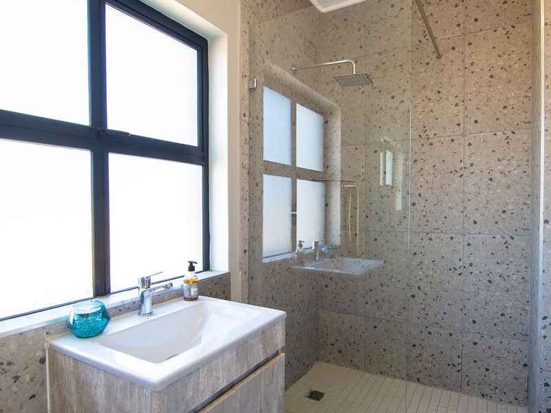 Apartment For Sale in Linbro Park - Photo 6