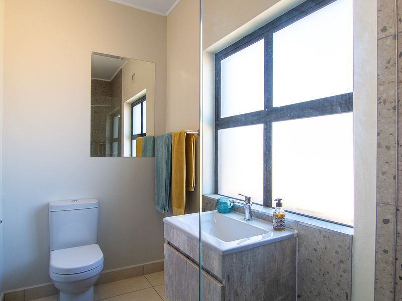 Apartment For Sale in Linbro Park - Photo 7