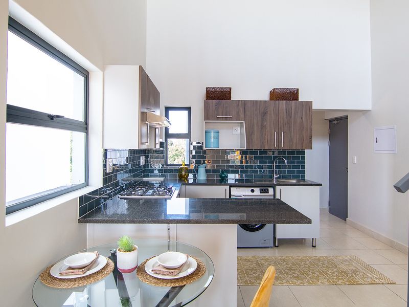 Apartment For Sale in Linbro Park - Photo 2