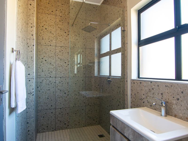 Apartment For Sale in Linbro Park - Photo 8